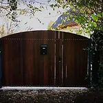 Hét Fenyő / Seven Pines House
