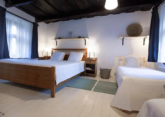 Nyaraló Hét Fenyő / Seven Pines House Sukoró